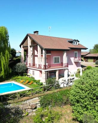 Villa di 310 m² con più di 5 locali e box auto dop