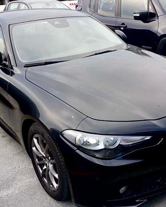 Alfa Romeo Giulia 2.2 TD 180 CV Super(cambio manua