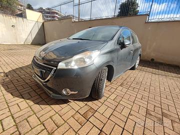 Peugeot 208 PureTech 82 5 porte Allure