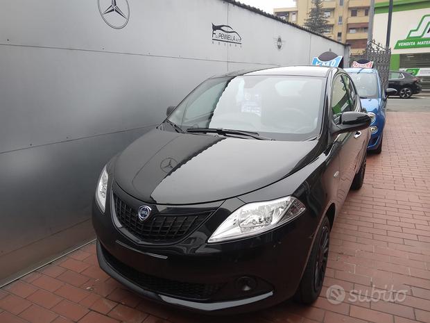 Lancia y hybrid benz