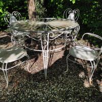 Tavolo da giardino in ferro pieno