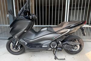T-Max 560
