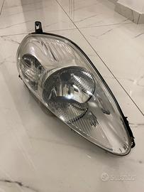 Fari fiat grande punto