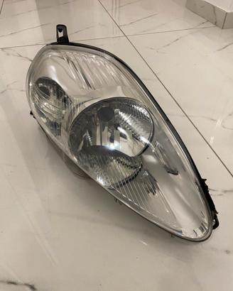 Fari fiat grande punto
