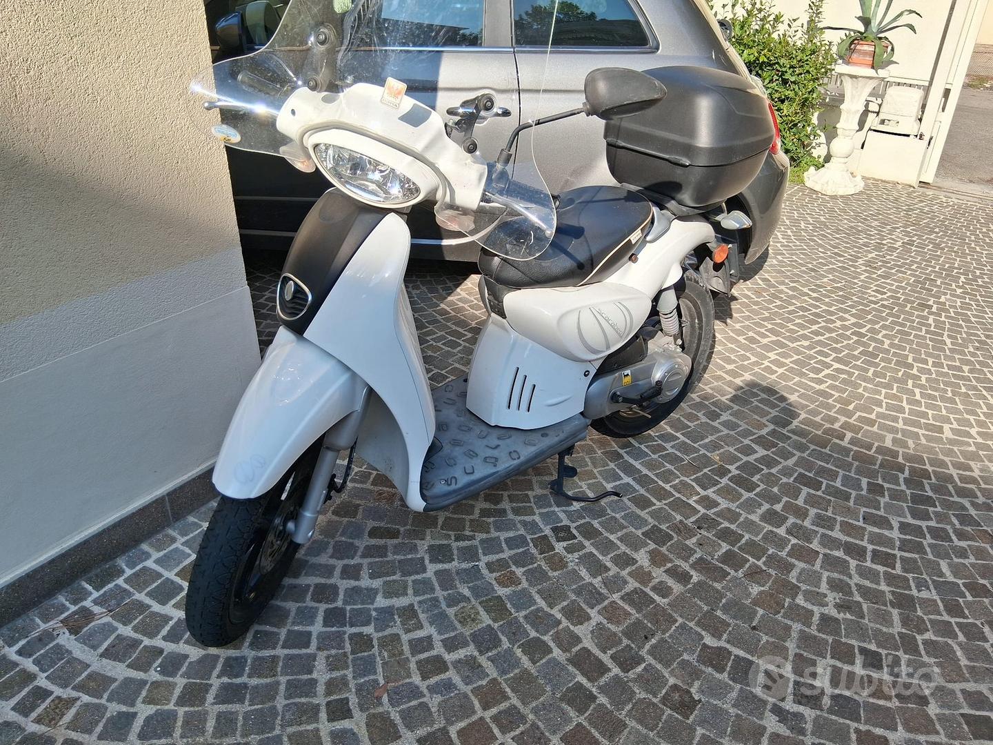 Moto Scarabeo Ultimo Modello 50 Scarabeo 50 2016 Ruota Grande Moto