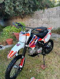 Pit bike