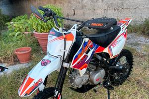 Pit bike