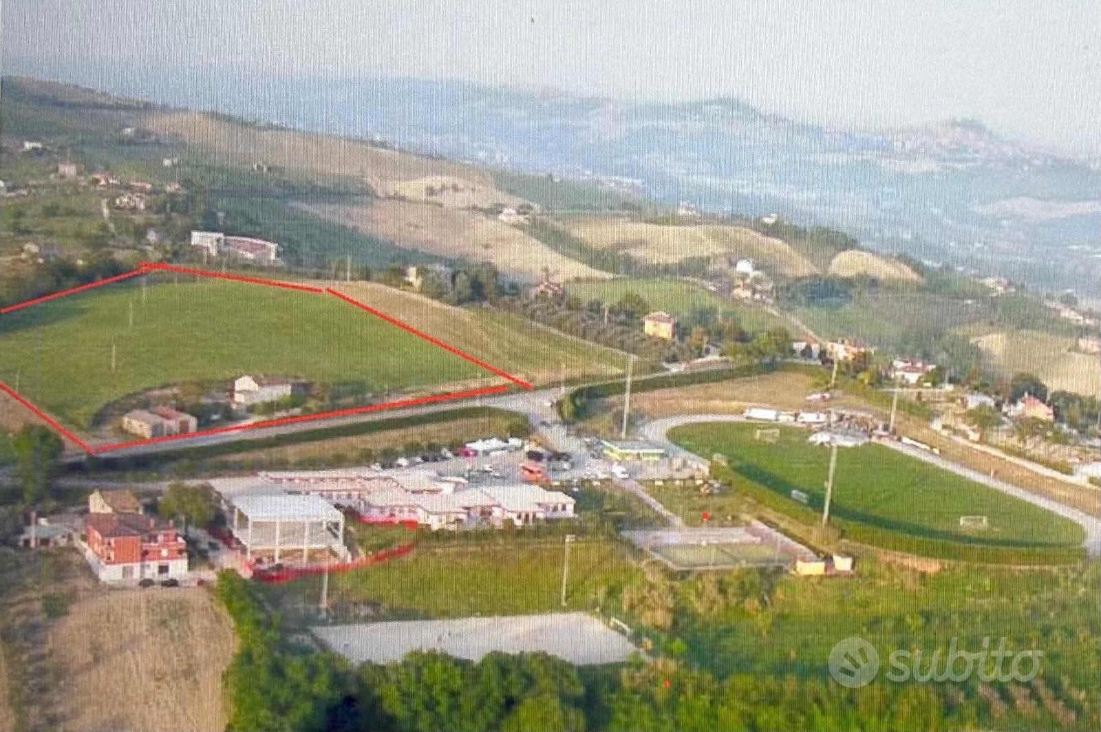 Casolare più terreno vista mare e sibillini - Vista 2