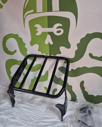 Portapacchi nero x modelli softail M 8 dal 2018 up