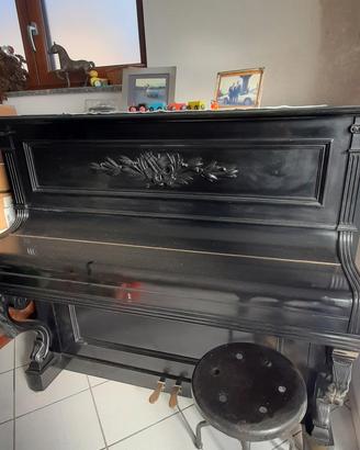 Pianoforte verticale 