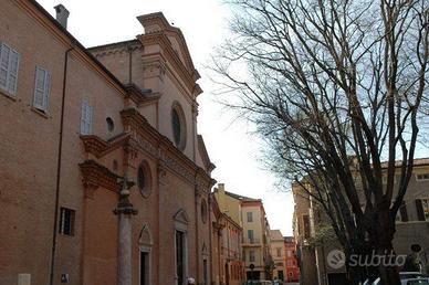 Appartamento di 190 m² con più di 5 locali a Moden
