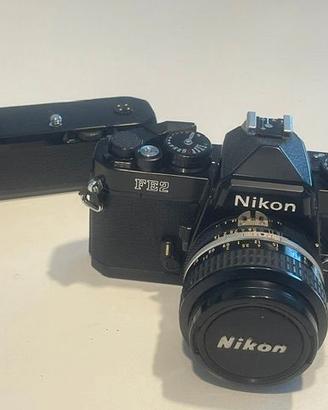 NIKON FE2