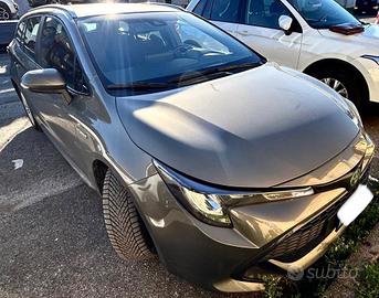 Toyota Corolla Touring Sports 1.8 Hybrid Business 