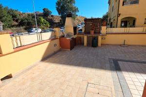 Appartamento con grande veranda zona Ospedale