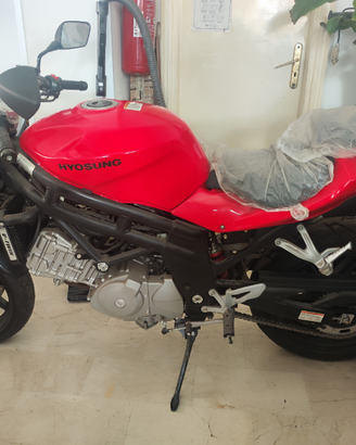 Hyosung GT 650 P (PEZZI DI RICAMBIO)