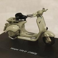 Vespa  125  U  1953,  e   FIAT  500