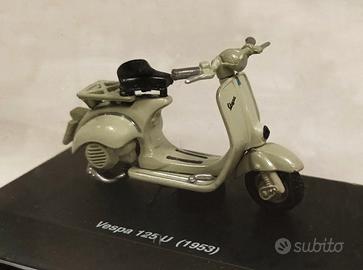 Vespa  125  U  1953,  e   FIAT  500