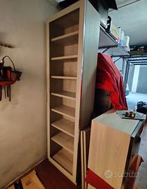 Mobili vetrina in rovere chiaro con ante in vetro