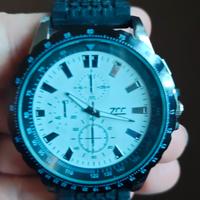 orologio con quadrante bianco