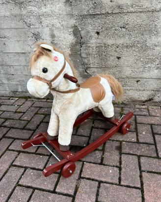 Cavallo a dondolo
