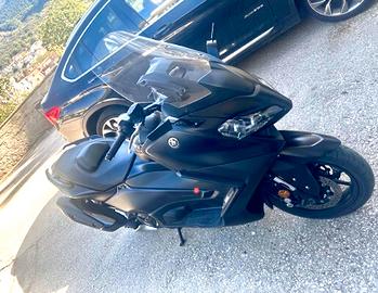 Tmax 560 2022