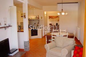 Appartamento di 90 m² con 4 locali a Greve in Chia
