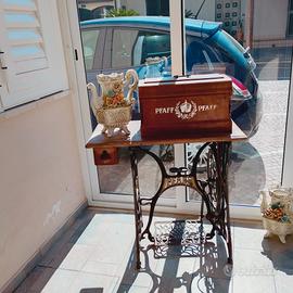 Macchina cucire d'epoca PFAFF con mobile originale