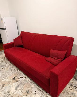 Divano, tavolo, sedie , armadio, letto
