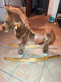 cavallo a dondolo bambini