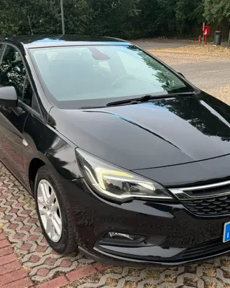 Opel Astra benzina 2016 89000 km