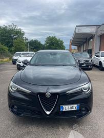 Alfa Romeo Stelvio 2.2 Turbodiesel 180 CV AT8 RWD