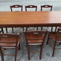 Tavolo completo di 8 sedie 