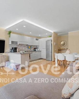 Appartamento di 118 m² con 4 locali e box auto a S