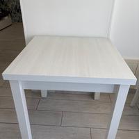 Tavolo 90x90 allungabile fino a 180cm + 6 sedie