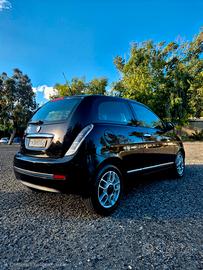 lancia y 1.2 benzina