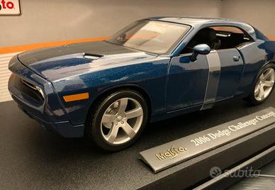 Modellino auto 1/18 Dodge Challenger 2006