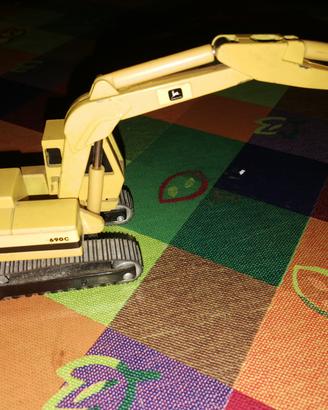 Ertl John Deere 690C