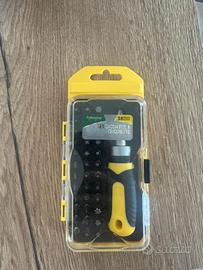 Set cacciavite a cricchetto con 38 inserti