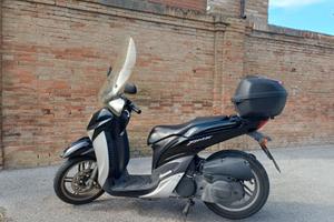Scooter Yamaha Xenter 150 anno 2014