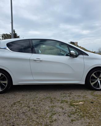 Peugeot 208 1.6 THP 156 CV 3 porte pre GTi