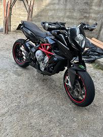 Mv agusta 800 rivale