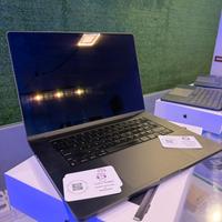 MacBook pro 16 2023 36GB RAM 1TB SSD M2 Max