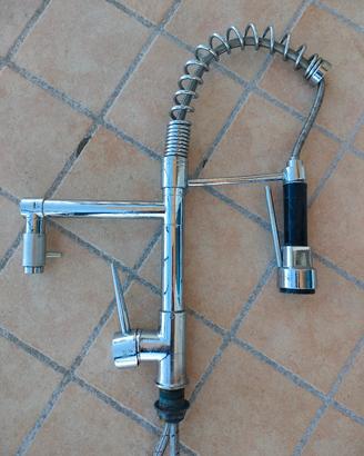 Rubinetto cucina 2 ugelli