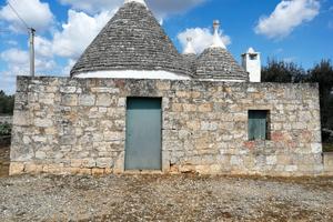 Trullo 4 Coni con Terreno, adiacente ciclovia AQP