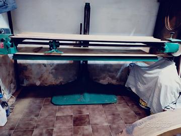 Levigatrice a nastro grattona