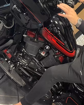 Harley Davidson road glide CVO