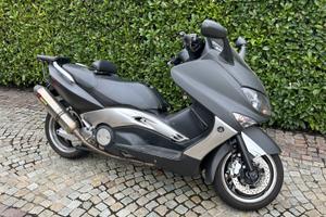 Yamaha T-Max Black Max