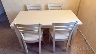 Tavolo legno con 4 sedie