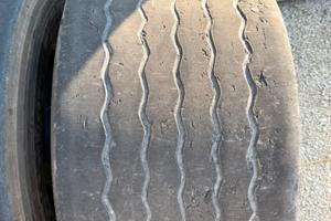 Gomme 445/45/19.5