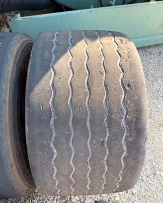 Gomme 445/45/19.5